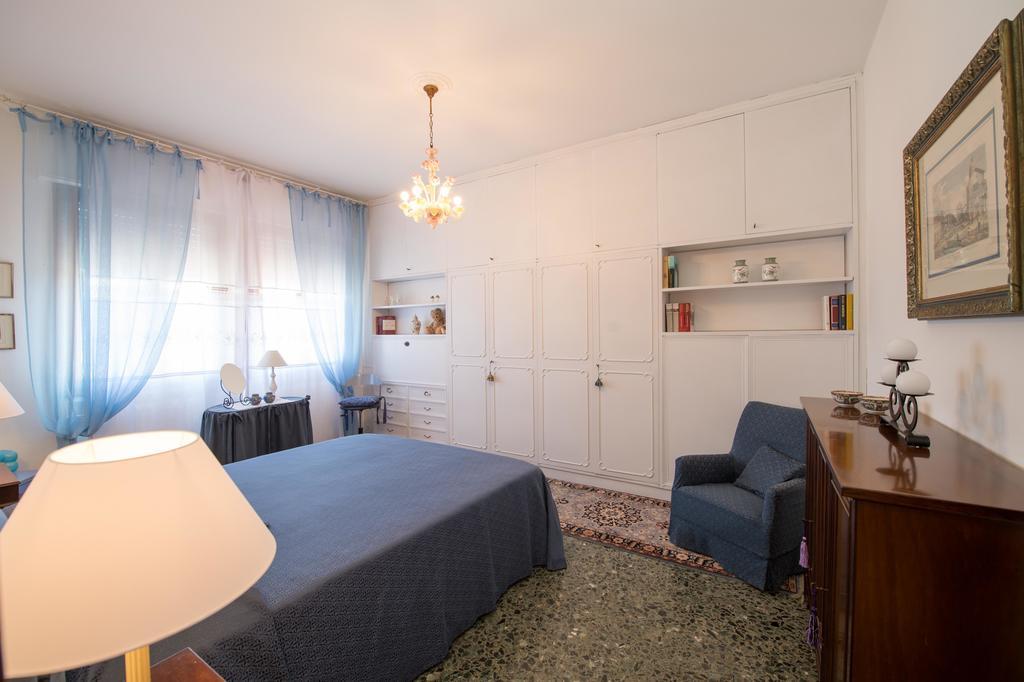 Savoia & Jolanda Apartments 2 Velence Szoba fotó