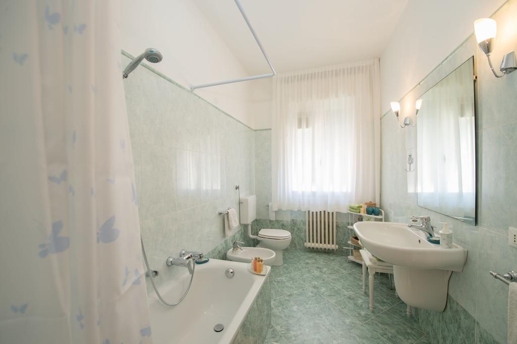 Savoia & Jolanda Apartments 2 Velence Szoba fotó